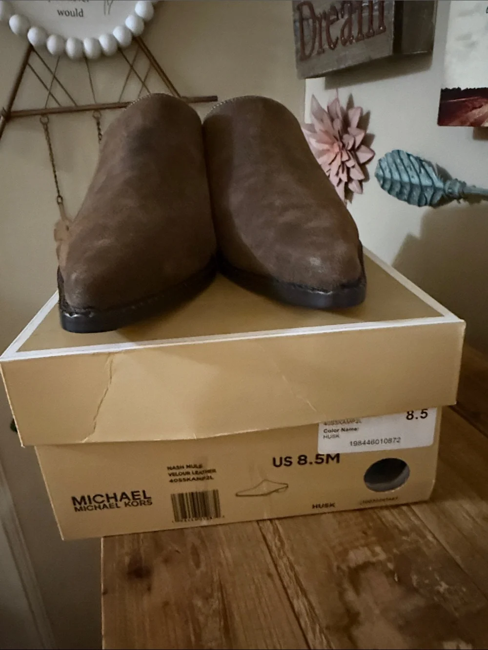 Michael Kors Brown Leather Upper Pointed Toe Nash Mules. Sz 8.5